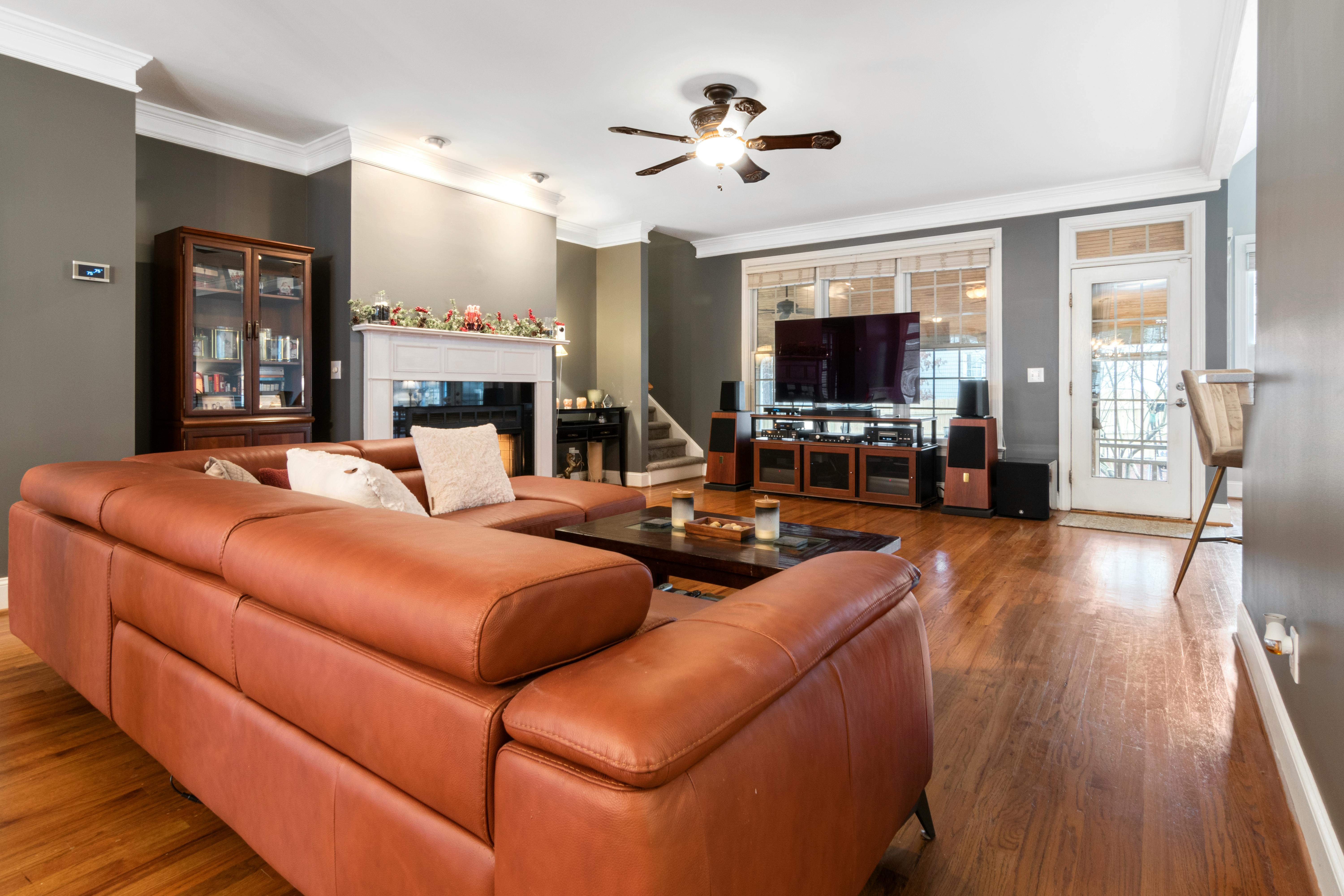 Virtual Tours & 3D Walkthroughs